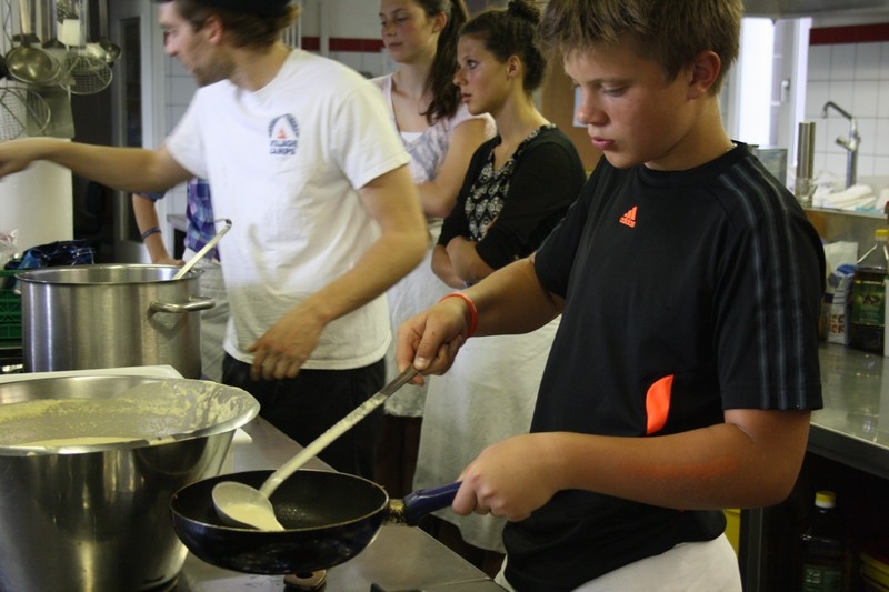 Village Camps International Summer Camp Leysin, Switzerland 2025-08-09 https://www.villagecamps.com/journals_admin/images/686-19-inter prep (55).jpg